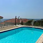 The View With Pool - Apartamento Crikvenica
