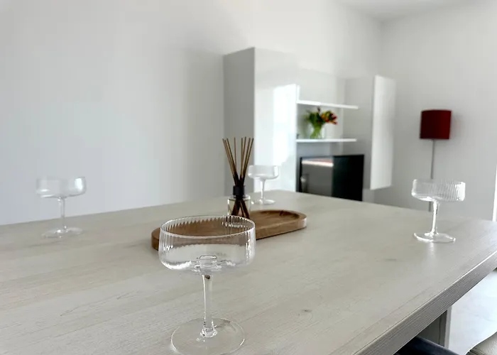 The View With Pool - Apartament