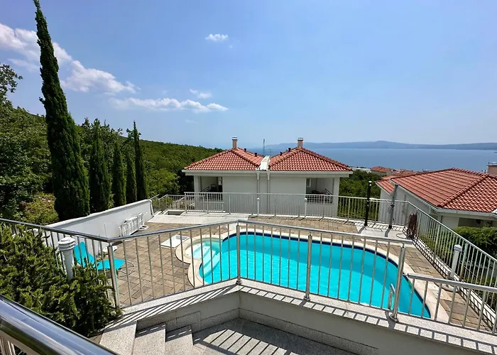 Lejlighed The View With Pool - Crikvenica