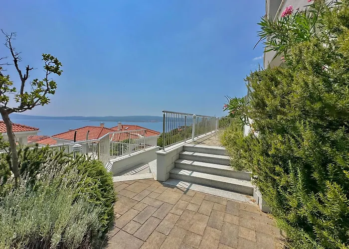 Apartment The View With Pool -